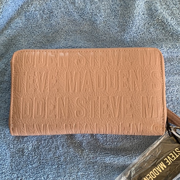 Steve Madden Wallet - Picture 2 of 4
